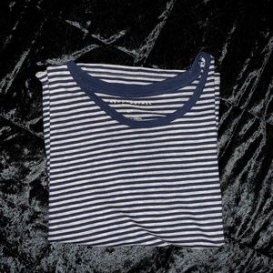 Stripped tee shirt!